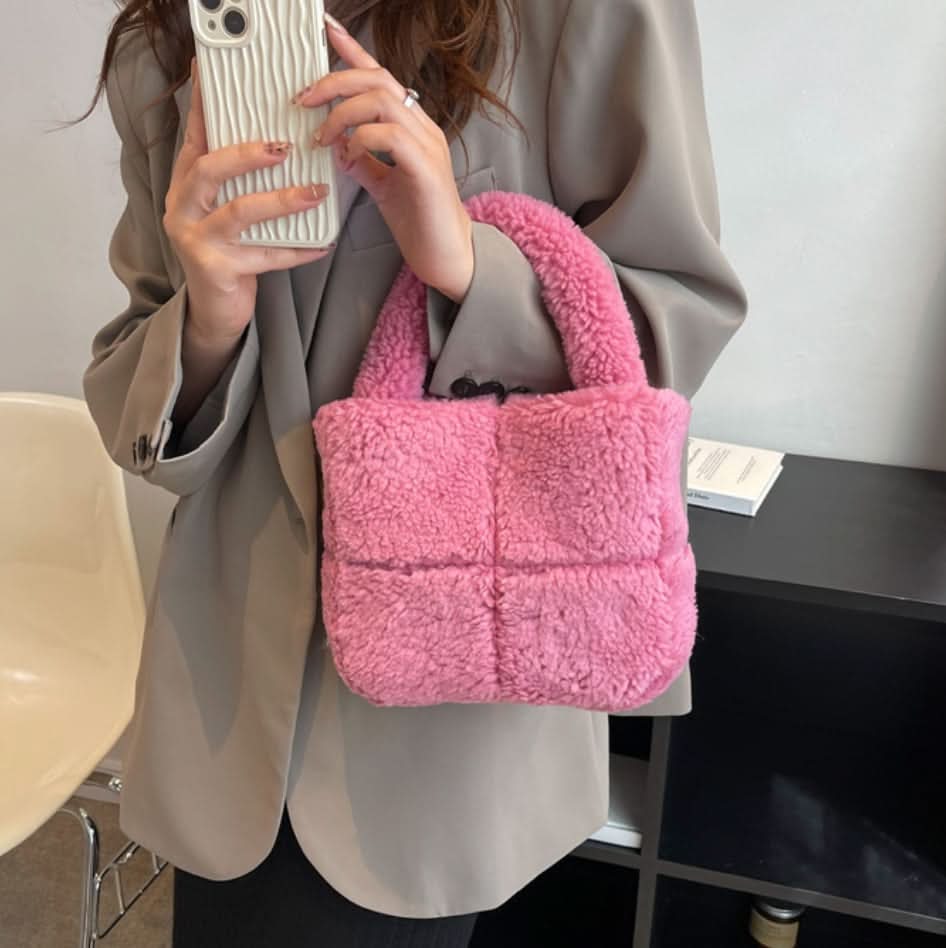 【動画あり】トレンドエコファーベアハンドバッグ　６色展開 - select store mirror me【動画あり】トレンドエコファーベアハンドバッグ　６色展開194874505mirror meselect store mirror me194874505ホワイト