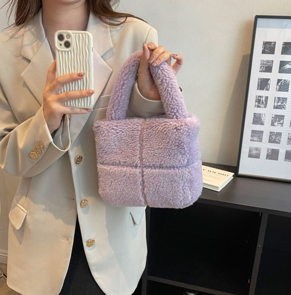 【動画あり】トレンドエコファーベアハンドバッグ　６色展開 - select store mirror me【動画あり】トレンドエコファーベアハンドバッグ　６色展開194874505mirror meselect store mirror me194874505ホワイト