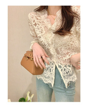 クラシカルレースペプラムブラウス