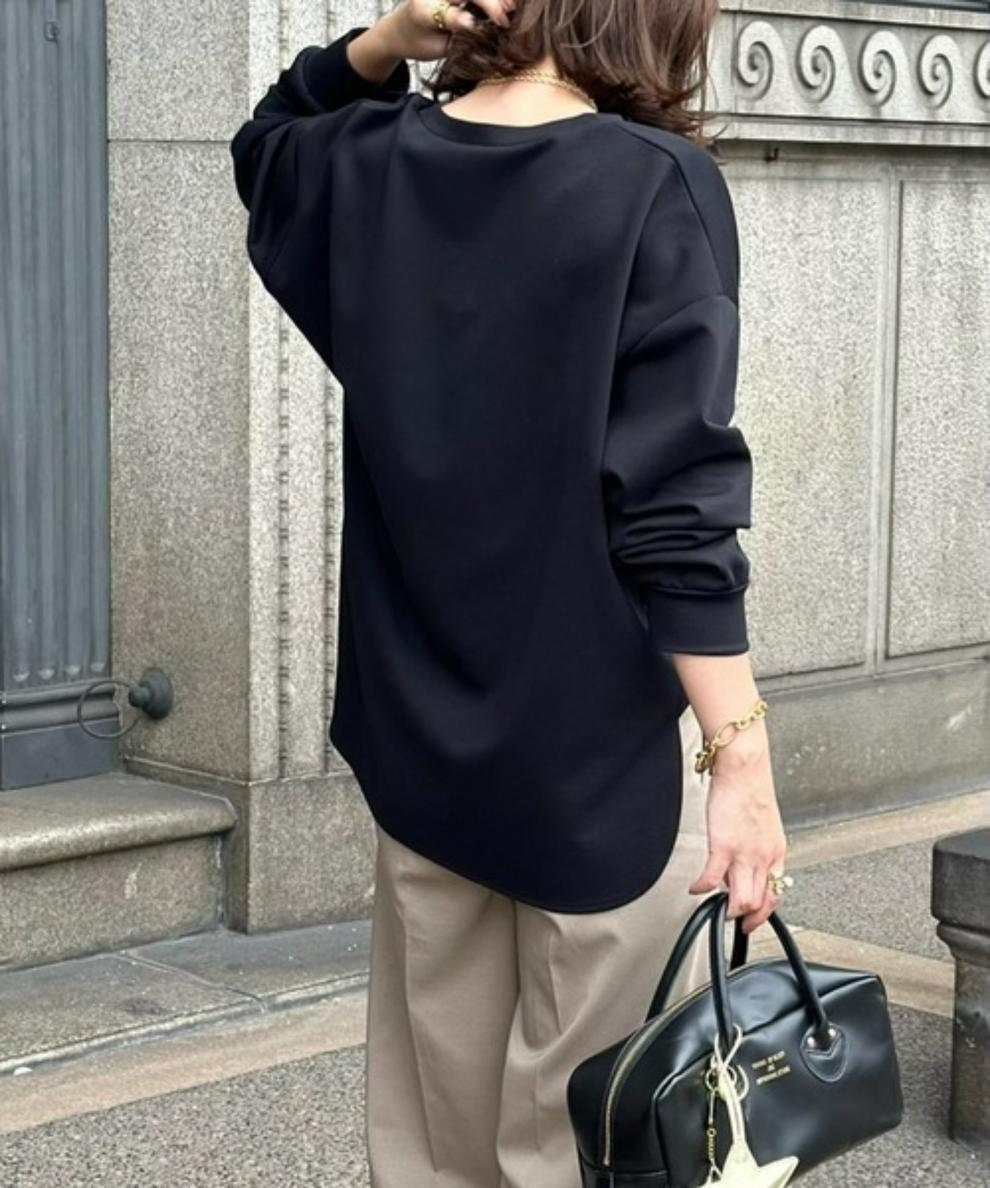 フロントジッププルオーバー