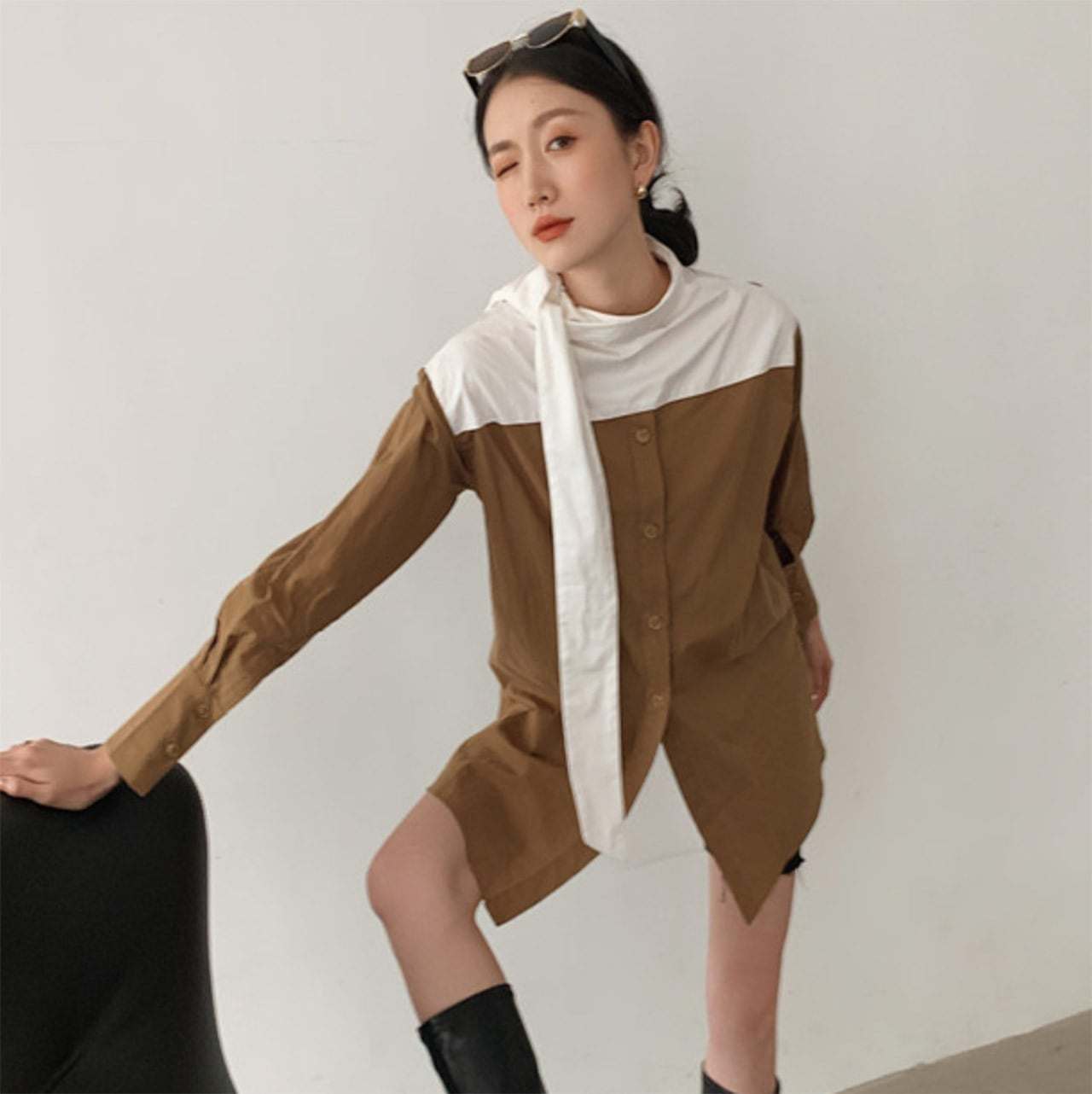 【動画あり】バイカラーネックデザインホワイトスカーフブラウンシャツ - select store mirror me【動画あり】バイカラーネックデザインホワイトスカーフブラウンシャツ93011277mirror meselect store mirror me93011277S