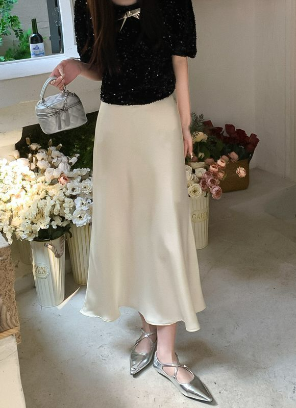 春カラーサテンロングスカート