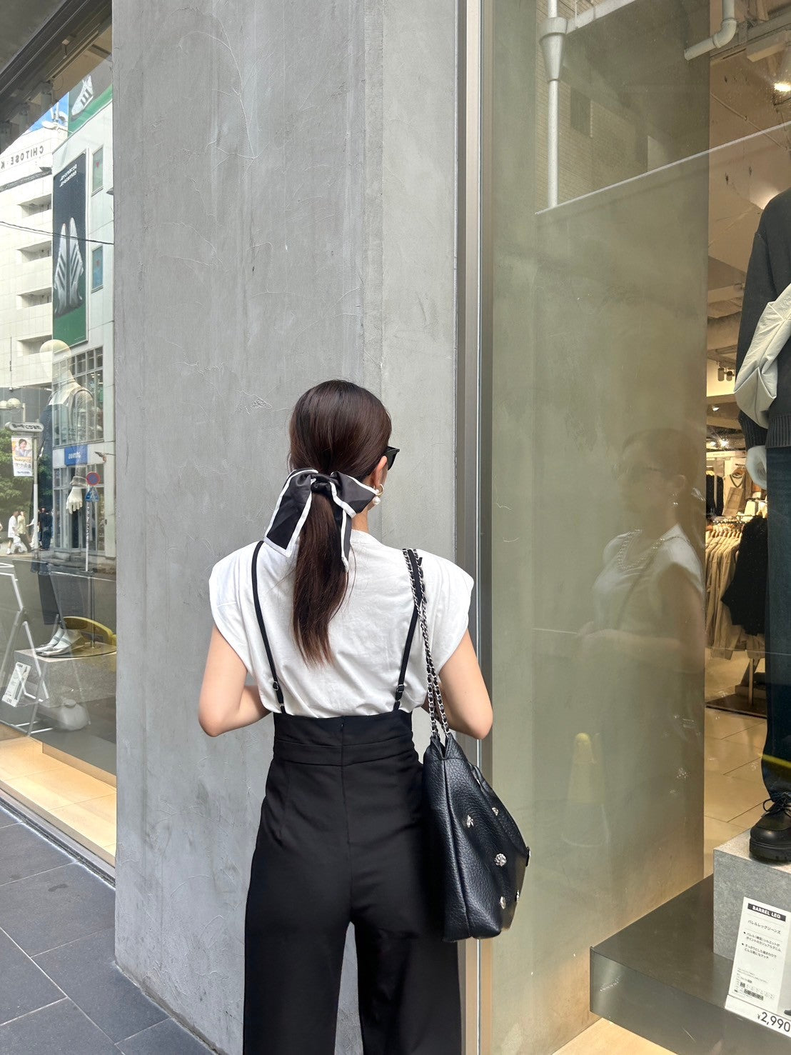 ＜インスタグラマー様ご愛用＞パールデザインショルダートップス　２色展開