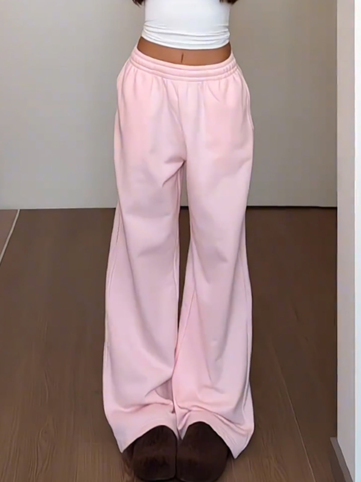 ピンクスウェットパンツ