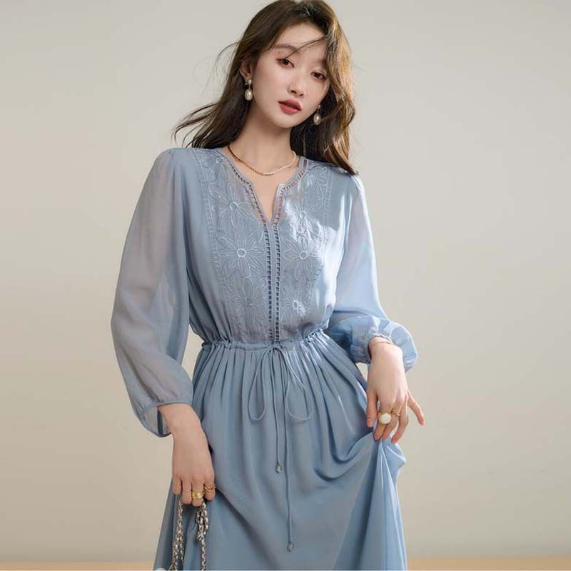 刺繍シフォンカジュアルワンピース