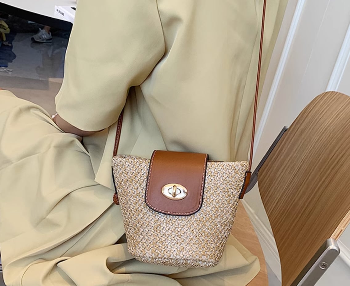 【動画あり】レザー切り替えLILIカゴバッグ　２サイズ展開 - select store mirror me【動画あり】レザー切り替えLILIカゴバッグ　２サイズ展開207588489mirror meselect store mirror me207588489小サイズ