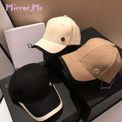 【動画あり】バイカラーバックチェーン付きMロゴマットキャップ　３色展開 - select store mirror me【動画あり】バイカラーバックチェーン付きMロゴマットキャップ　３色展開84325064mirror meselect store mirror me84325064ホワイト