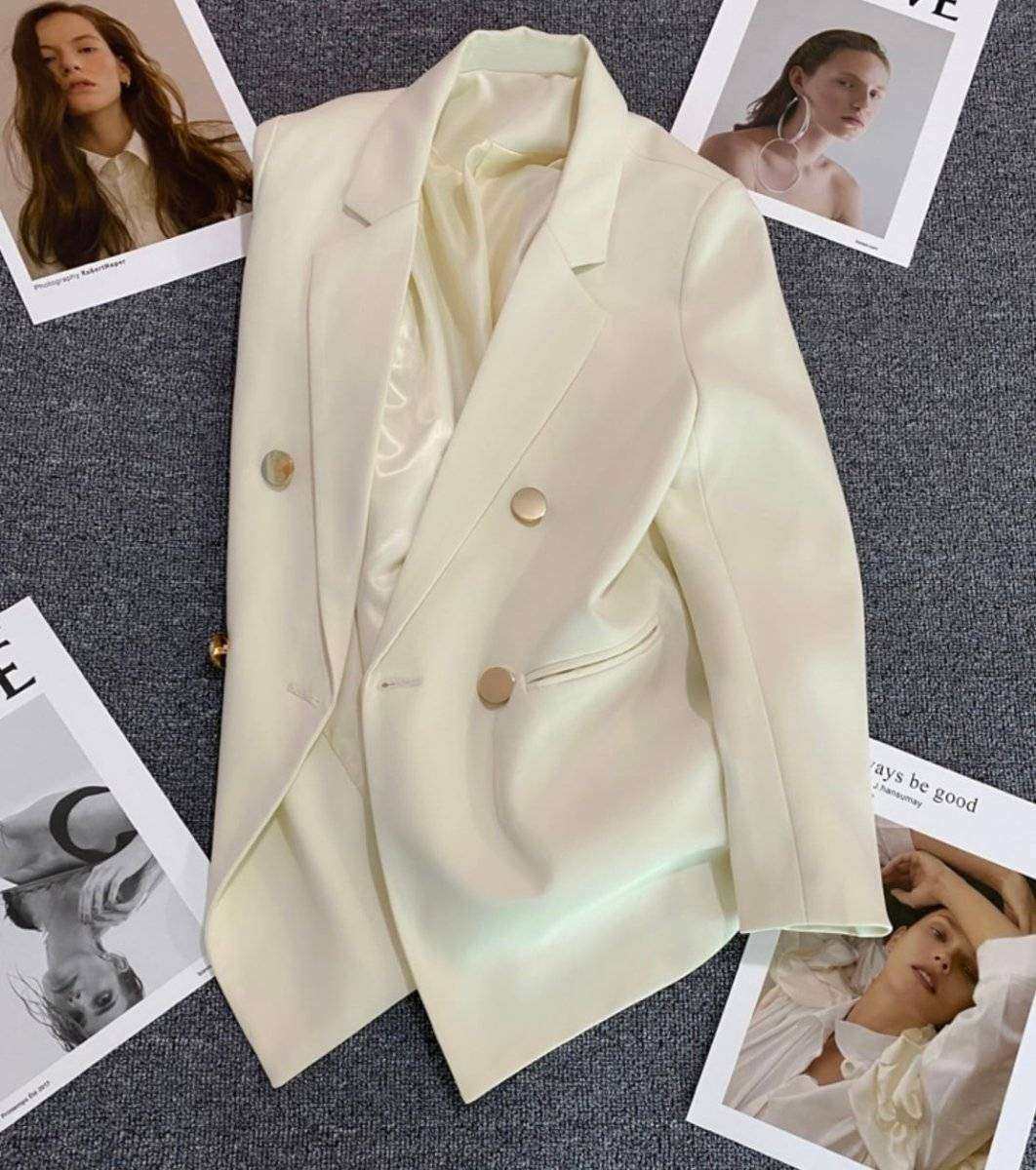 ＜Mサイズ１点即納＞【動画あり】美ラインシンプルシングルボタンジャケット　２色展開 - select store mirror me＜Mサイズ１点即納＞【動画あり】美ラインシンプルシングルボタンジャケット　２色展開194552775mirror meselect store mirror me194552775S