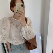 ランタンスリーブホワイト刺繍シースルーブラウス - select store mirror meランタンスリーブホワイト刺繍シースルーブラウスmirror meselect store mirror meフリーサイズ