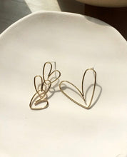アシンメトリーニュアンスハートピアス - select store mirror meアシンメトリーニュアンスハートピアスmirror meselect store mirror meフリーサイズ