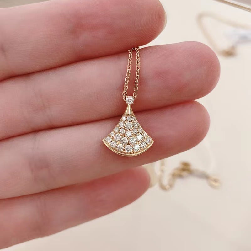 ローズゴールド　扇形ペンダントネックレス - select store mirror meローズゴールド　扇形ペンダントネックレスmirror meselect store mirror meフリーサイズ