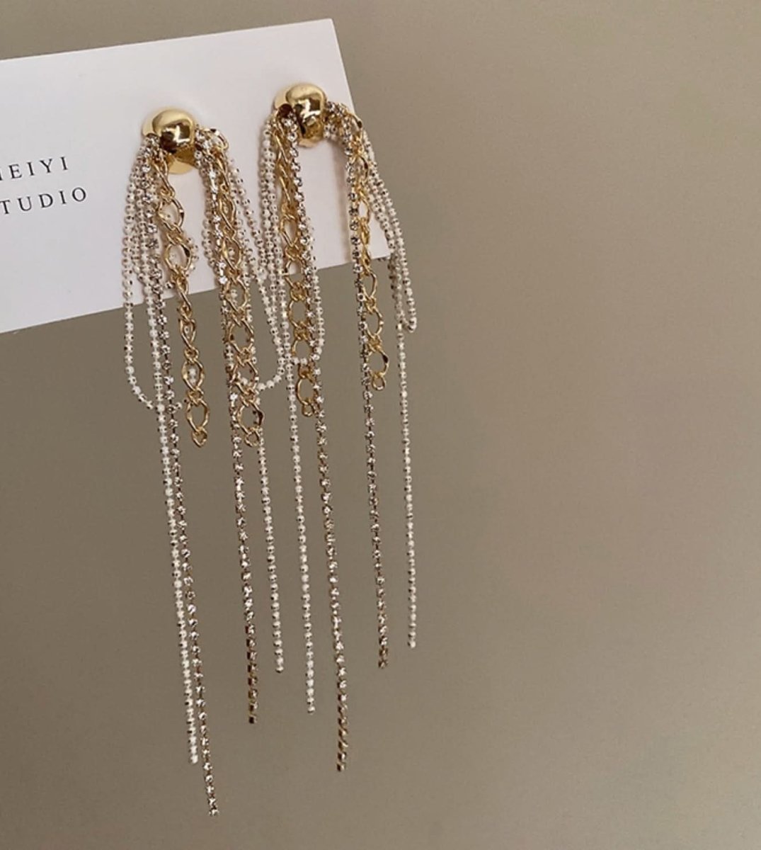 ゴールドチェーン クリスタルピアス クリスタルゴールドチェーンピアス - select store mirror me