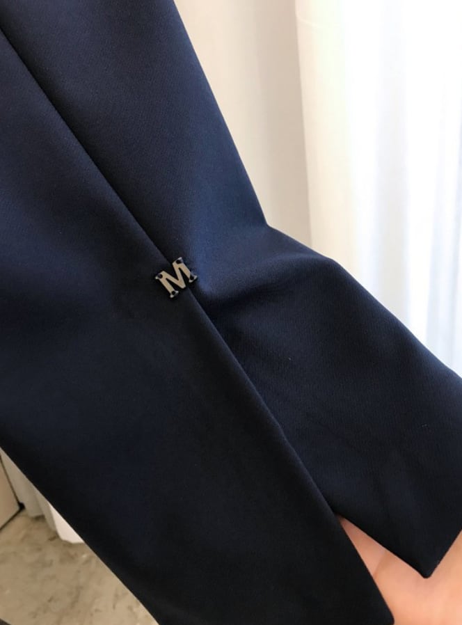 Mロゴポイントセンタータックスリットパンツ - select store mirror meMロゴポイントセンタータックスリットパンツ195237029mirror meselect store mirror me195237029S