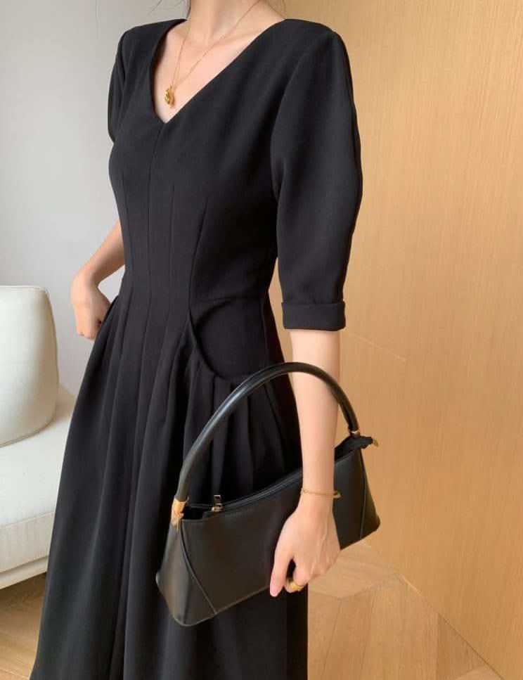 ＜Sサイズ１点即納＞【動画あり】美ラインVネックシックブラックワンピース - select store mirror me＜Sサイズ１点即納＞【動画あり】美ラインVネックシックブラックワンピース179539039mirror meselect store mirror me179539039【即納】S