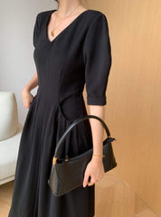 ＜Sサイズ１点即納＞【動画あり】美ラインVネックシックブラックワンピース - select store mirror me＜Sサイズ１点即納＞【動画あり】美ラインVネックシックブラックワンピース179539039mirror meselect store mirror me179539039【即納】S