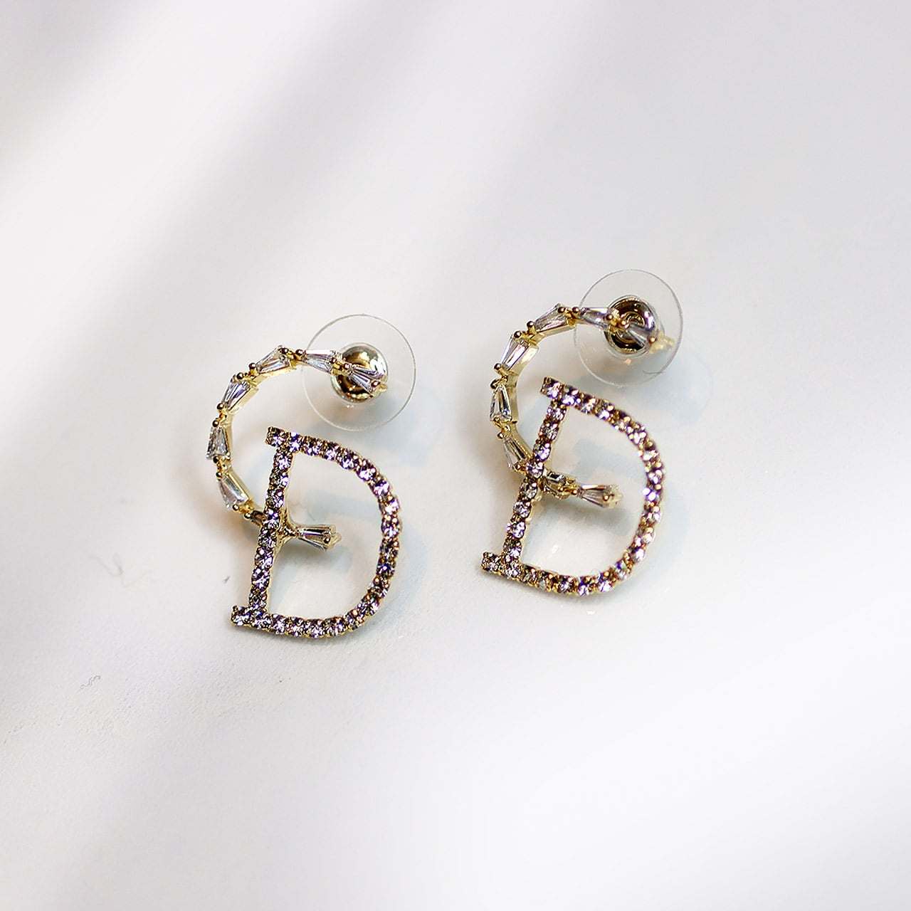 SALE【通常3,580▶︎3,222円】＜４点即納＞【高品質シルバー925】【動画あり】ゴールドモチーフデザインビジューピアス - select store mirror meSALE【通常3,580▶︎3,222円】＜４点即納＞【高品質シルバー925】【動画あり】ゴールドモチーフデザインビジューピアスmirror meselect store mirror meフリーサイズ