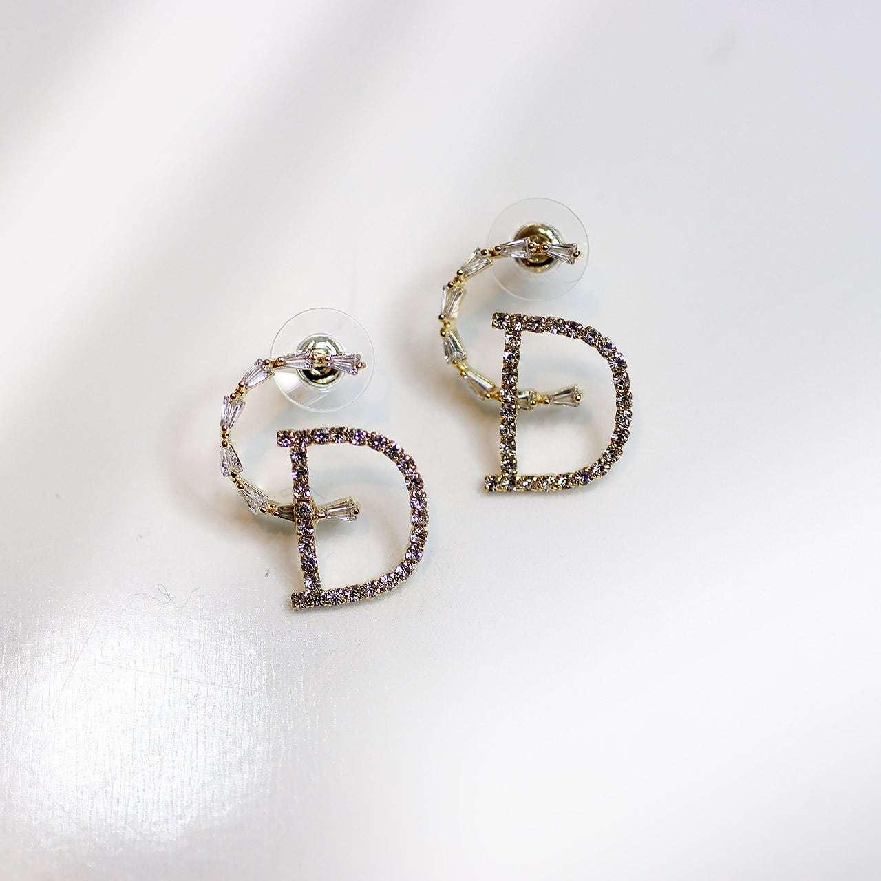 SALE【通常3,580▶︎3,222円】＜４点即納＞【高品質シルバー925】【動画あり】ゴールドモチーフデザインビジューピアス - select store mirror meSALE【通常3,580▶︎3,222円】＜４点即納＞【高品質シルバー925】【動画あり】ゴールドモチーフデザインビジューピアスmirror meselect store mirror meフリーサイズ