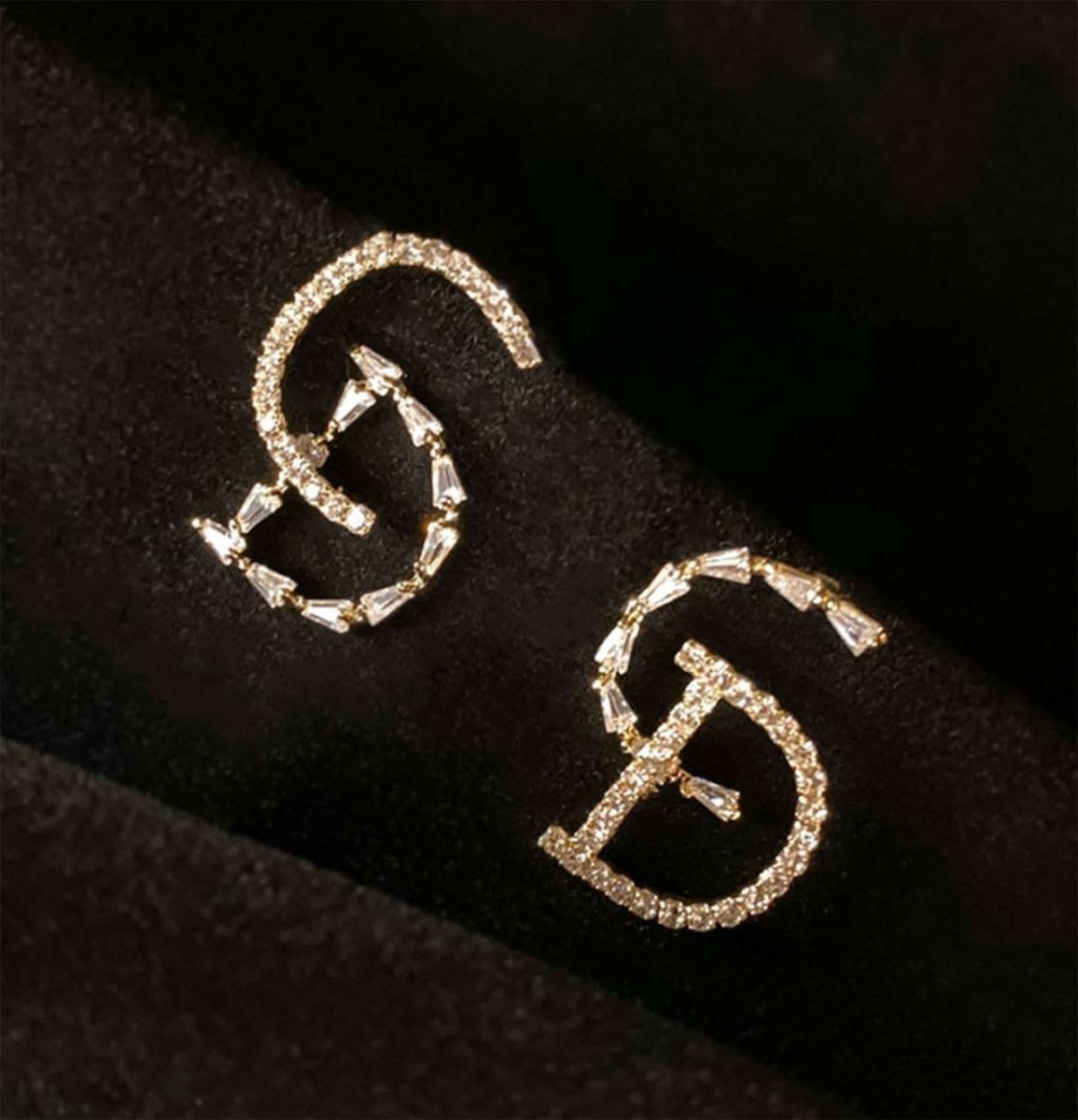 SALE【通常3,580▶︎3,222円】＜４点即納＞【高品質シルバー925】【動画あり】ゴールドモチーフデザインビジューピアス - select store mirror meSALE【通常3,580▶︎3,222円】＜４点即納＞【高品質シルバー925】【動画あり】ゴールドモチーフデザインビジューピアスmirror meselect store mirror meフリーサイズ