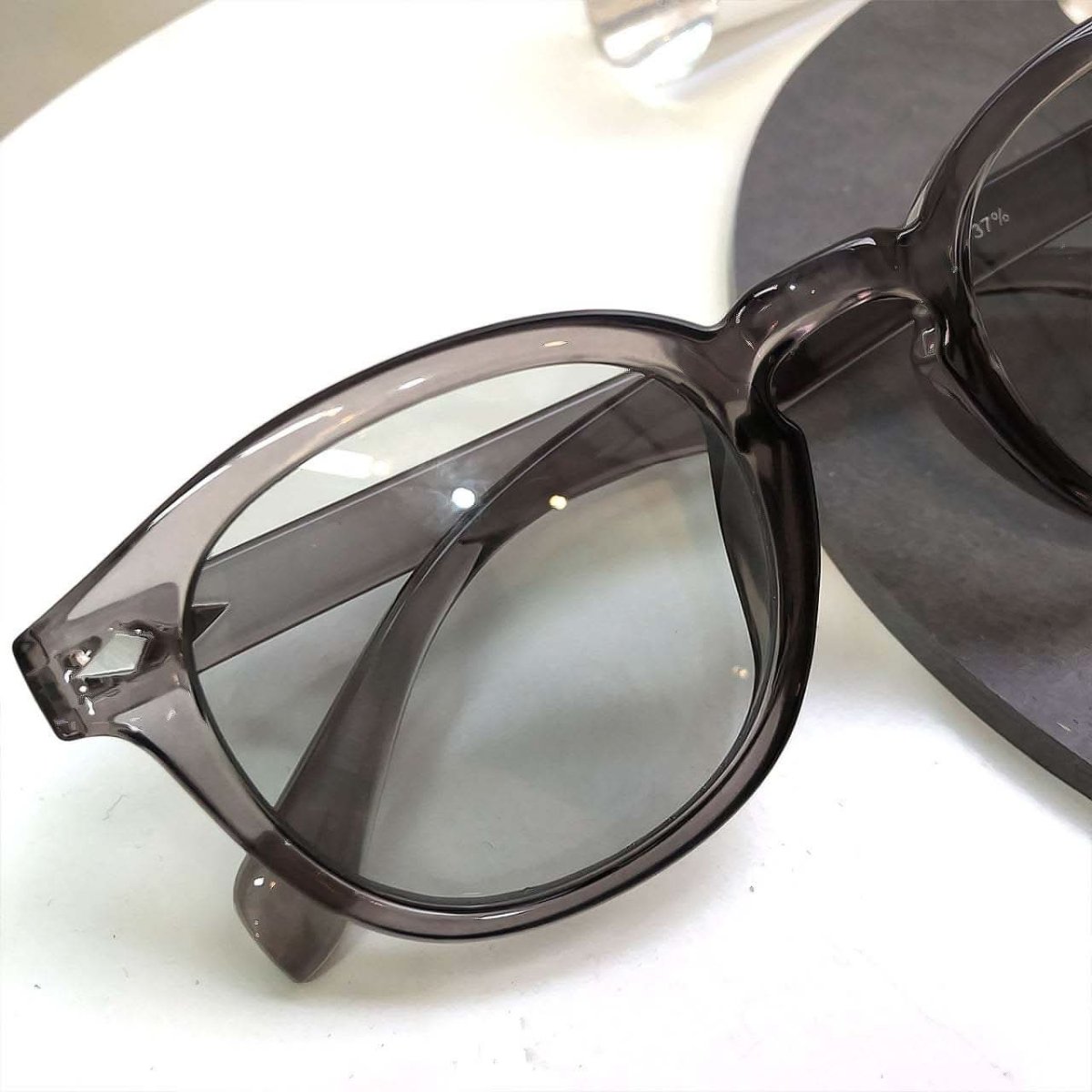 SALE【通常3,780▶︎3,402円】＜即納あり＞クリアアッシュグレーレンズサングラス - select store mirror meSALE【通常3,780▶︎3,402円】＜即納あり＞クリアアッシュグレーレンズサングラスmirror meselect store mirror meフリーサイズ
