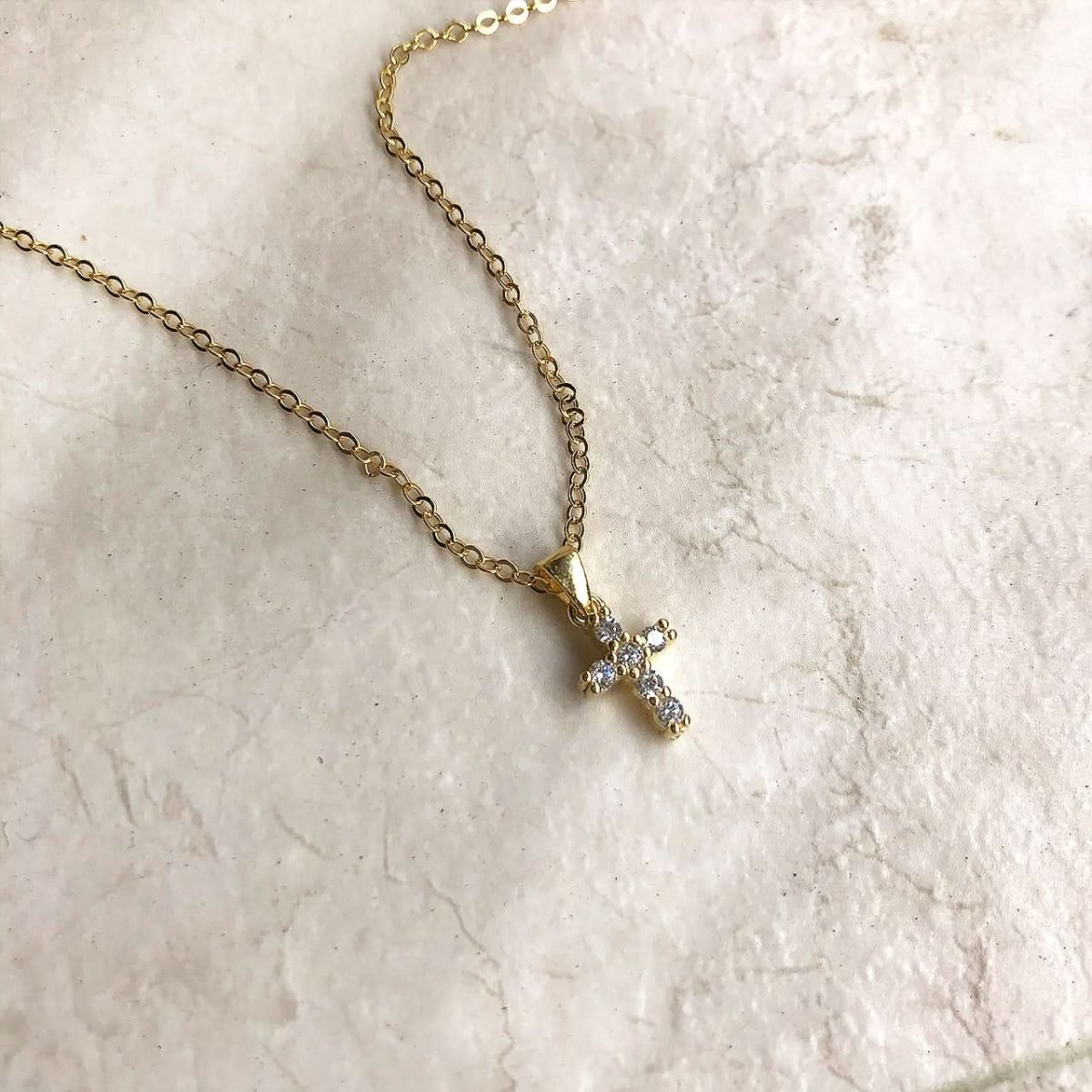 SALE【通常3,980▶︎3,582円＜ゴールド１点即納＞【シルバー925使用】ミニクロスジルコニア華奢ネックレス　３色展開 - select store mirror meSALE【通常3,980▶︎3,582円＜ゴールド１点即納＞【シルバー925使用】ミニクロスジルコニア華奢ネックレス　３色展開78795298mirror meselect store mirror me78795298【即納】ゴールド