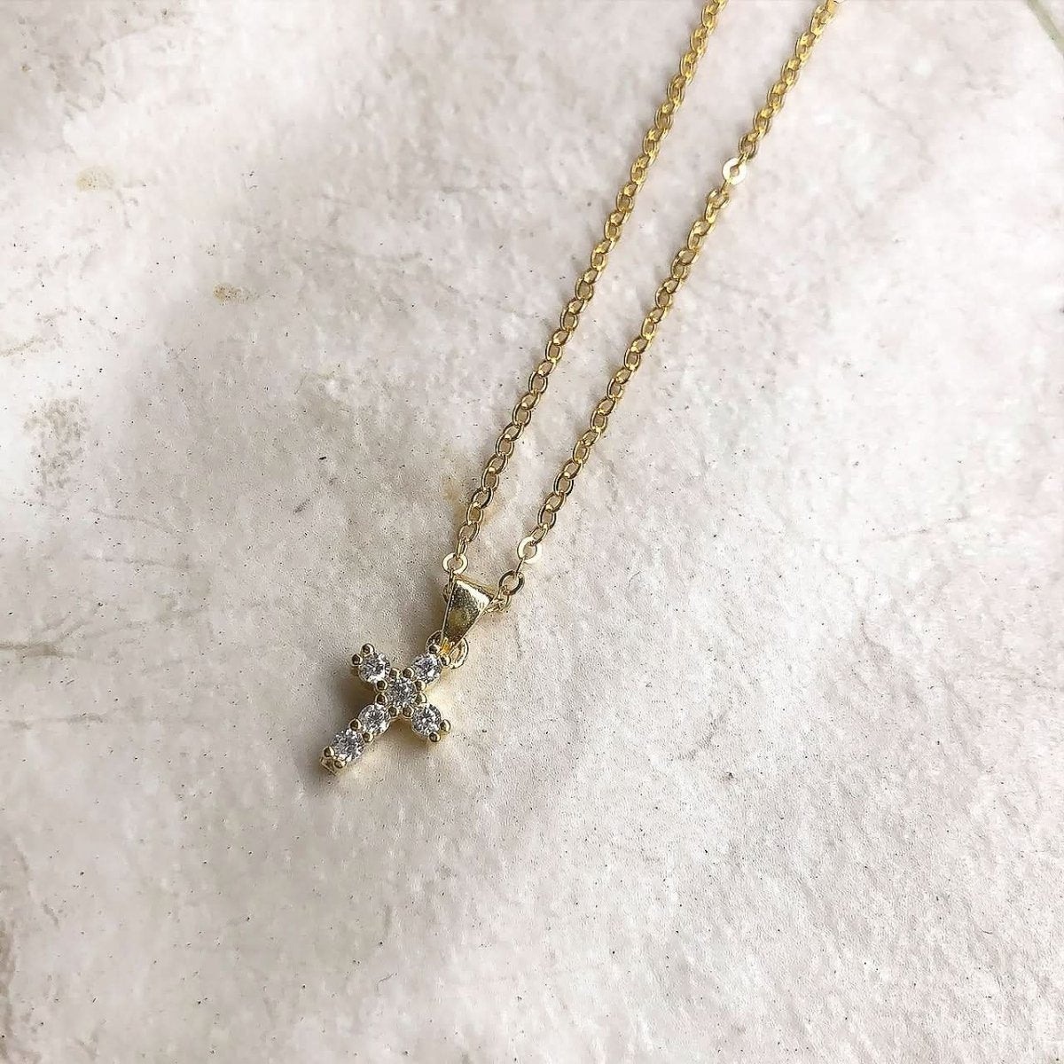 SALE【通常3,980▶︎3,582円＜ゴールド１点即納＞【シルバー925使用】ミニクロスジルコニア華奢ネックレス　３色展開 - select store mirror meSALE【通常3,980▶︎3,582円＜ゴールド１点即納＞【シルバー925使用】ミニクロスジルコニア華奢ネックレス　３色展開78795298mirror meselect store mirror me78795298【即納】ゴールド