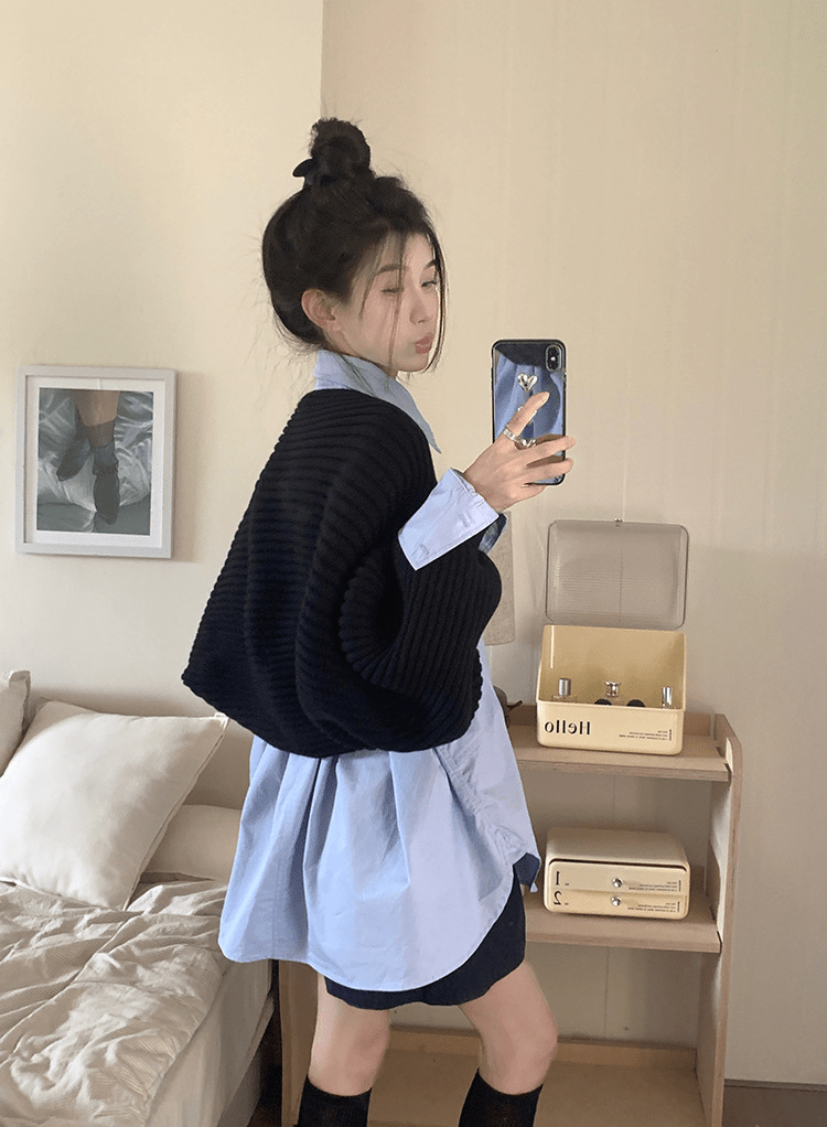 重ね着スタイルのセーターワンピ - select store mirror me重ね着スタイルのセーターワンピselect store mirror meselect store mirror meブルーシャツ＋黒ニット　ワンサイズ