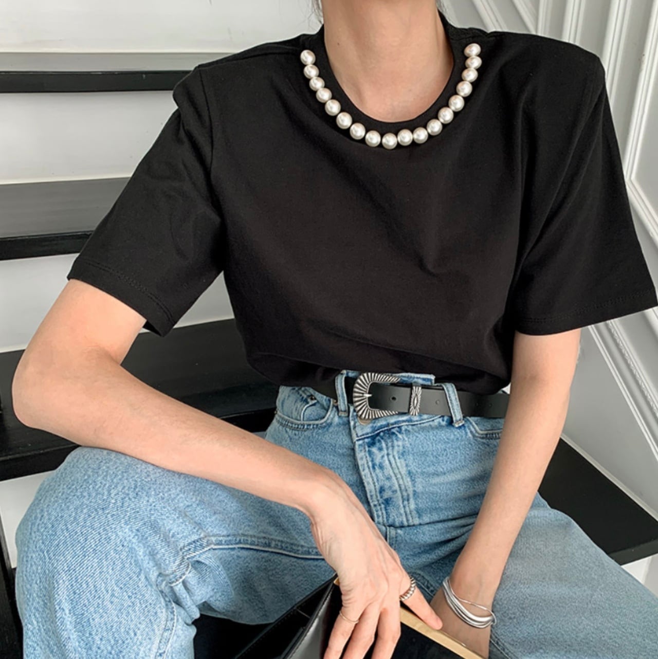 ネックパールパット付きコットンTシャツ　２色展開 - select store mirror meネックパールパット付きコットンTシャツ　２色展開113187025mirror meselect store mirror me113187025ホワイト