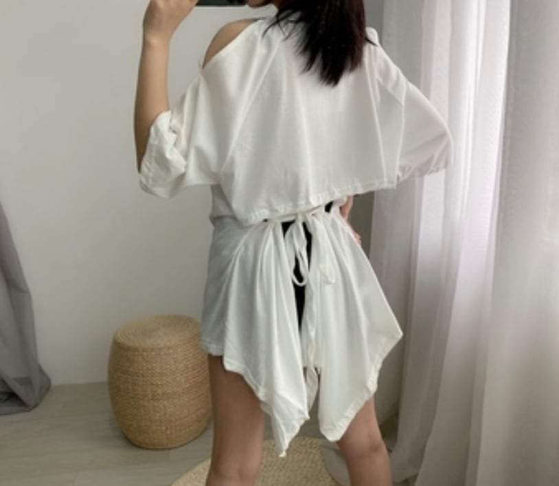 ＜上質シルク＞バック変形リボンデザインロングTシャツ　２色展開 - select store mirror me＜上質シルク＞バック変形リボンデザインロングTシャツ　２色展開122751299mirror meselect store mirror me122751299ホワイト S