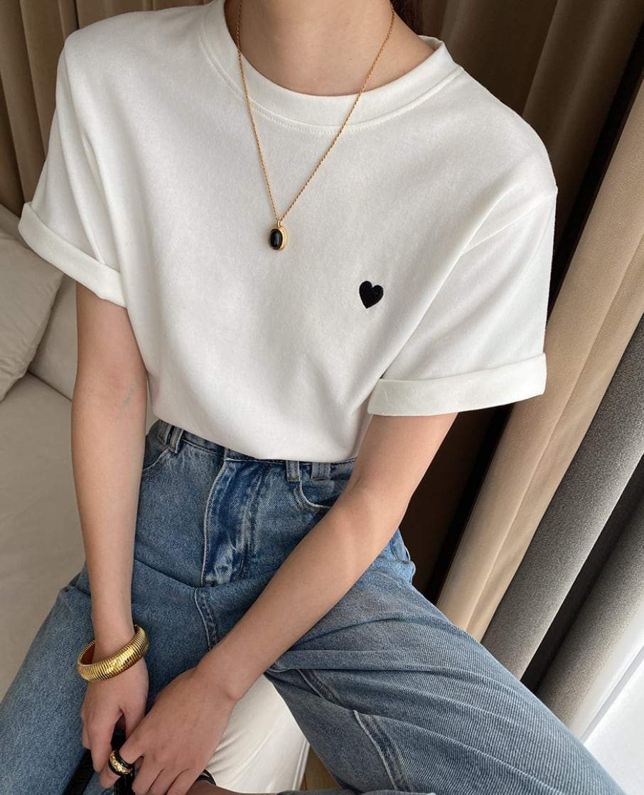 【動画あり】ハートワンポイントデザインTシャツ　２色展開 - select store mirror me【動画あり】ハートワンポイントデザインTシャツ　２色展開208696980mirror meselect store mirror me208696980ホワイトS