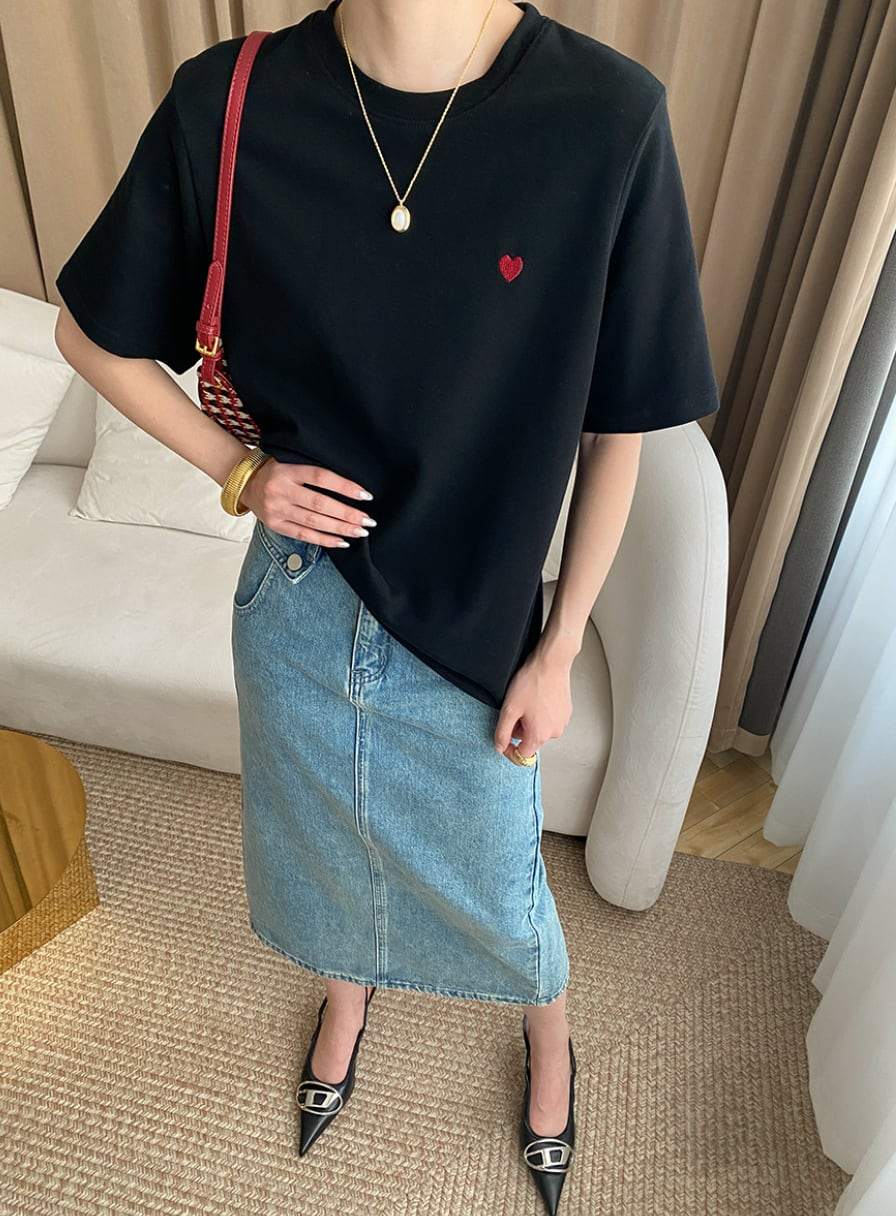 【動画あり】ハートワンポイントデザインTシャツ　２色展開 - select store mirror me【動画あり】ハートワンポイントデザインTシャツ　２色展開208696980mirror meselect store mirror me208696980ホワイトS
