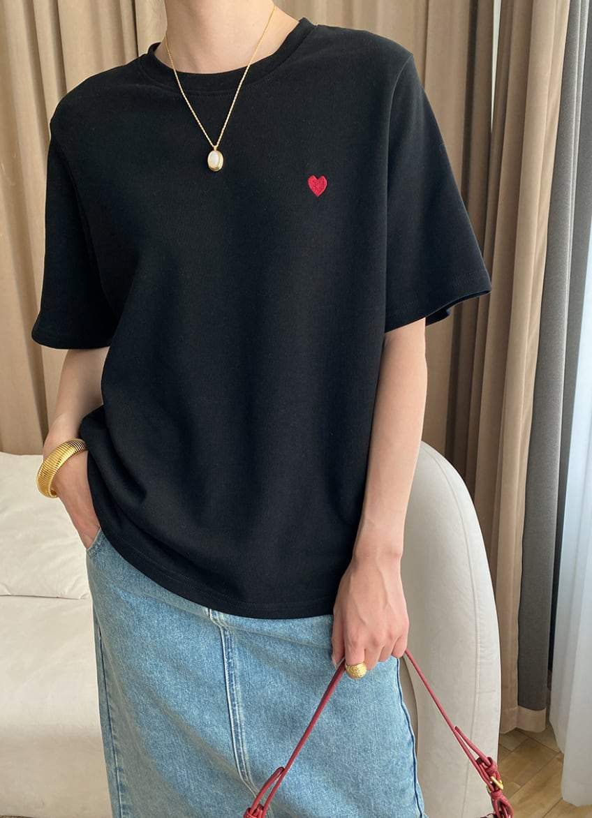 【動画あり】ハートワンポイントデザインTシャツ　２色展開 - select store mirror me【動画あり】ハートワンポイントデザインTシャツ　２色展開208696980mirror meselect store mirror me208696980ホワイトS