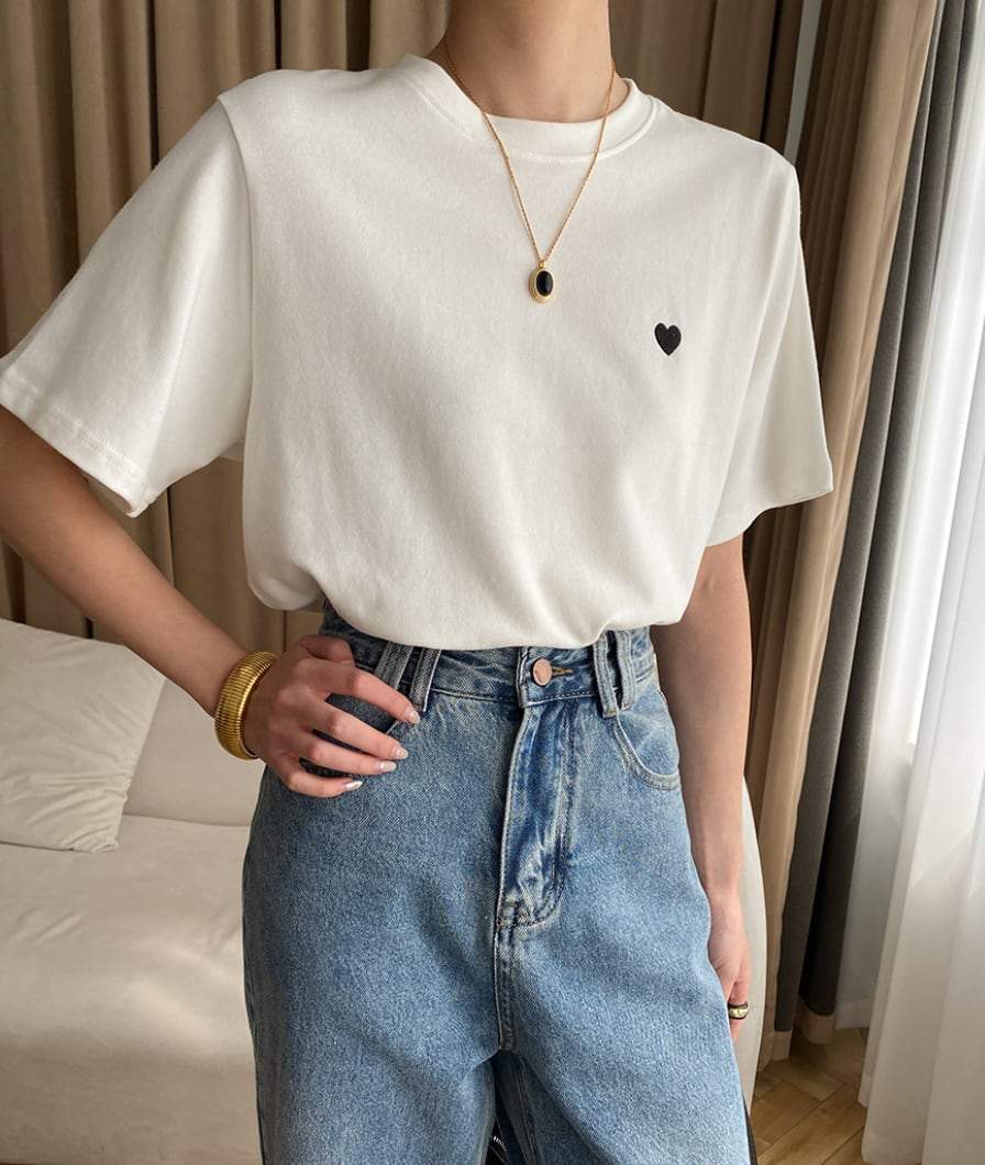 【動画あり】ハートワンポイントデザインTシャツ　２色展開 - select store mirror me【動画あり】ハートワンポイントデザインTシャツ　２色展開208696980mirror meselect store mirror me208696980ホワイトS
