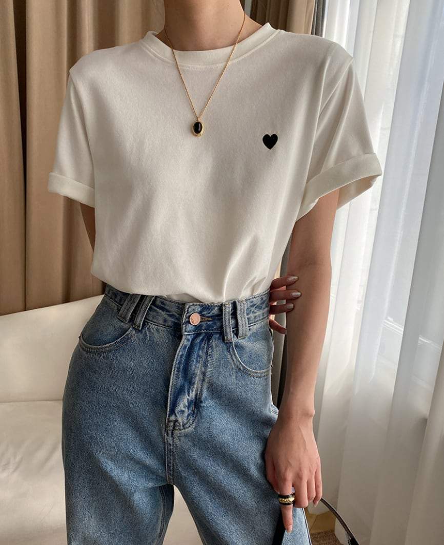 【動画あり】ハートワンポイントデザインTシャツ　２色展開 - select store mirror me【動画あり】ハートワンポイントデザインTシャツ　２色展開208696980mirror meselect store mirror me208696980ホワイトS