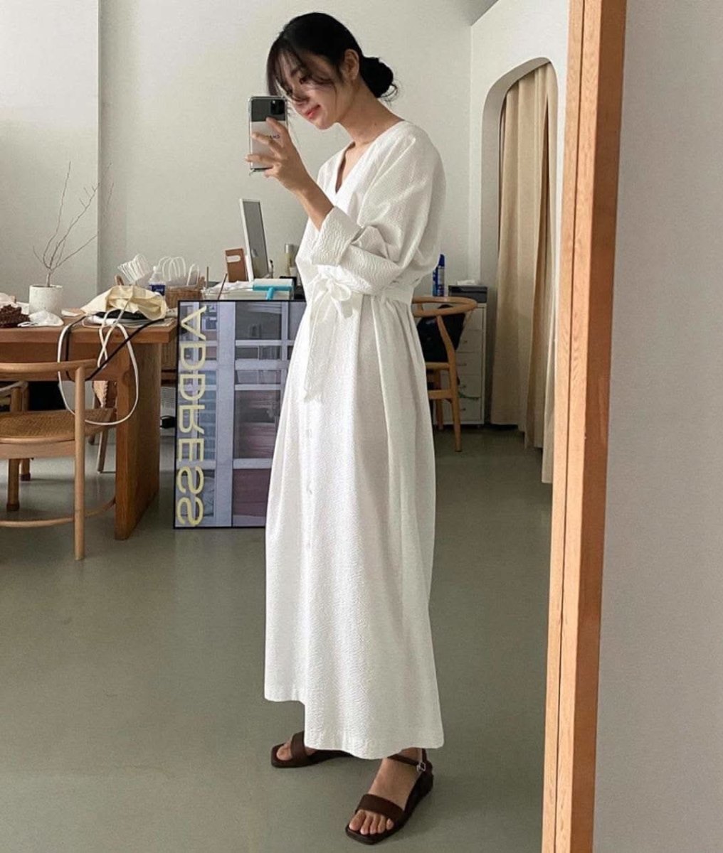 Vネックボタンナチュラルワンピース　２色展開 - select store mirror meVネックボタンナチュラルワンピース　２色展開121588831mirror meselect store mirror me121588831ホワイト
