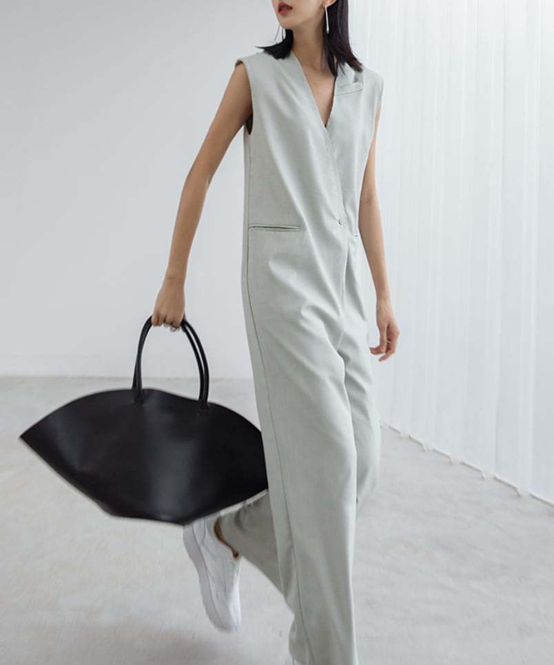 ＜大ヒット＞【動画あり】Vネックノースリーブサックロンパース　２色展開 - select store mirror me＜大ヒット＞【動画あり】Vネックノースリーブサックロンパース　２色展開176742516mirror meselect store mirror me176742516グレーS