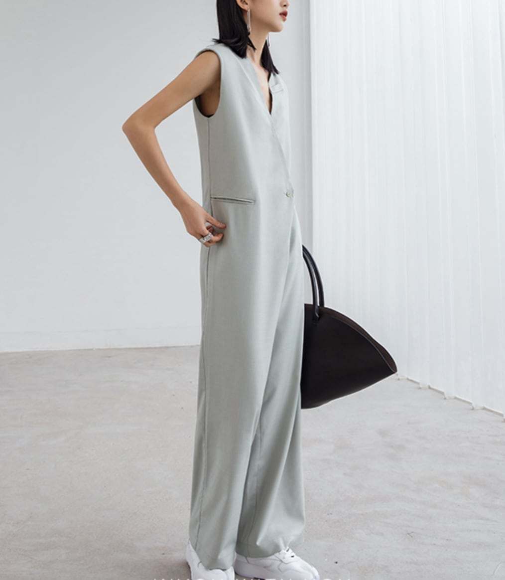 ＜大ヒット＞【動画あり】Vネックノースリーブサックロンパース　２色展開 - select store mirror me＜大ヒット＞【動画あり】Vネックノースリーブサックロンパース　２色展開176742516mirror meselect store mirror me176742516グレーS