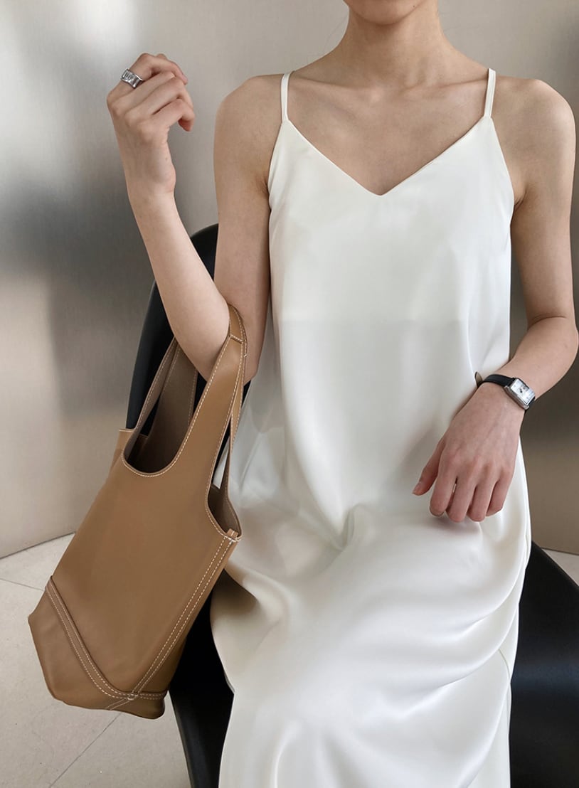 バックストラップVネックワンピース　３色展開 - select store mirror meバックストラップVネックワンピース　３色展開190261196mirror meselect store mirror me190261196ホワイトS