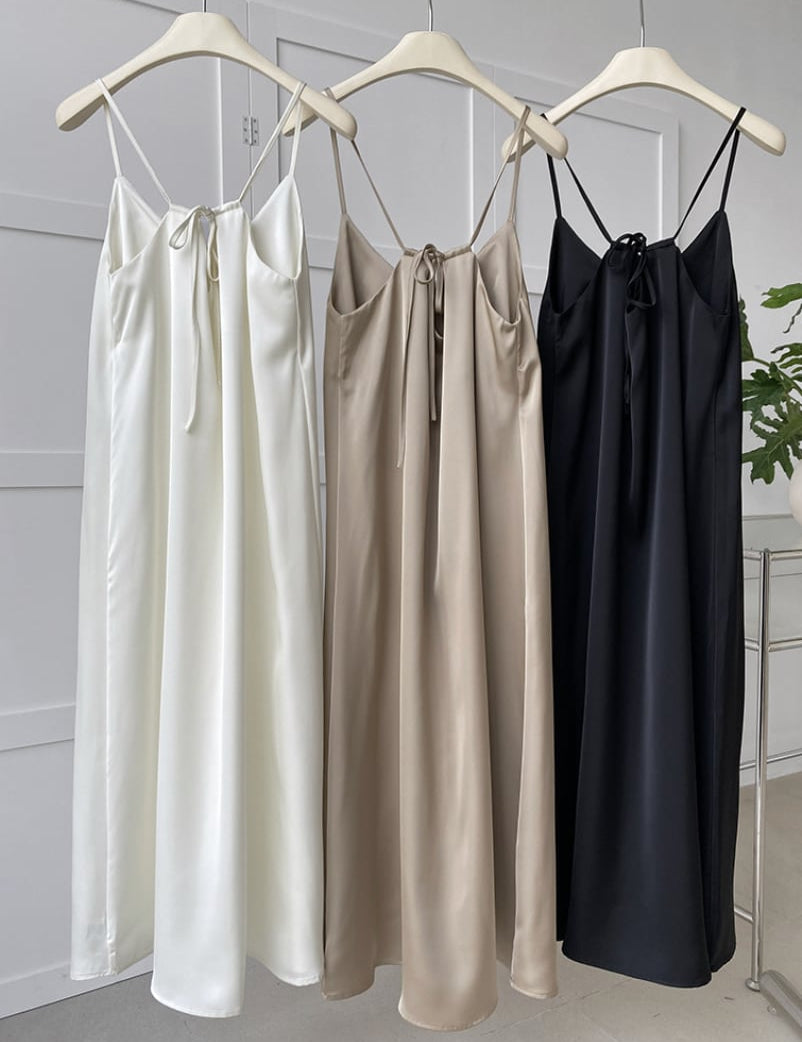バックストラップVネックワンピース　３色展開 - select store mirror meバックストラップVネックワンピース　３色展開190261196mirror meselect store mirror me190261196ホワイトS