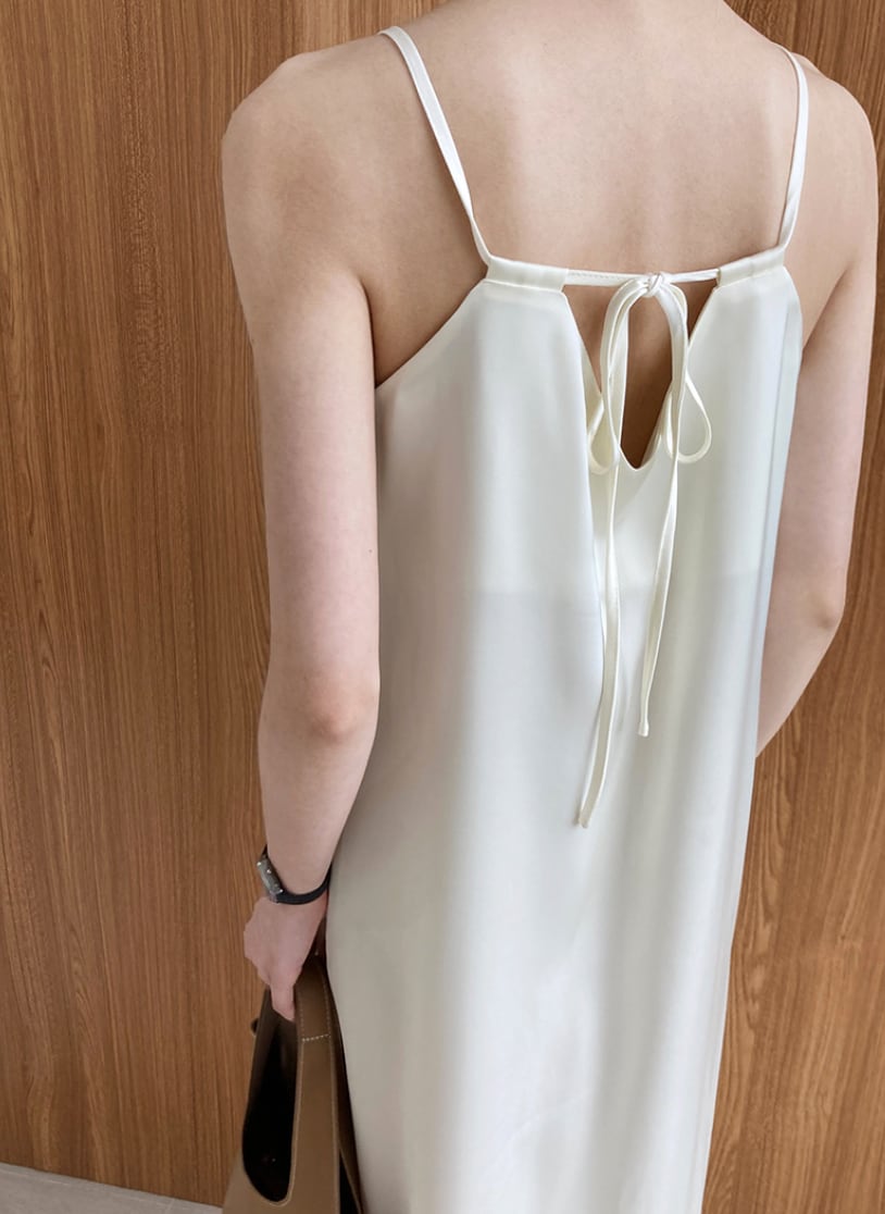 バックストラップVネックワンピース　３色展開 - select store mirror meバックストラップVネックワンピース　３色展開190261196mirror meselect store mirror me190261196ホワイトS