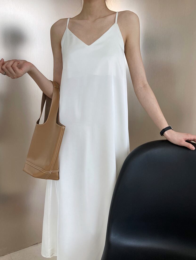 バックストラップVネックワンピース　３色展開 - select store mirror meバックストラップVネックワンピース　３色展開190261196mirror meselect store mirror me190261196ホワイトS