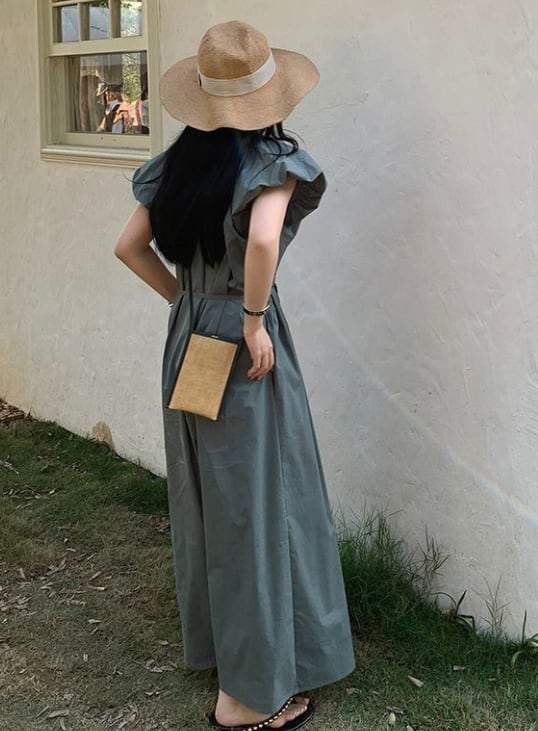 【動画あり】Vネックラフシルエットロングワンピース　３色展開 - select store mirror me【動画あり】Vネックラフシルエットロングワンピース　３色展開201336230mirror meselect store mirror me201336230ホワイトS