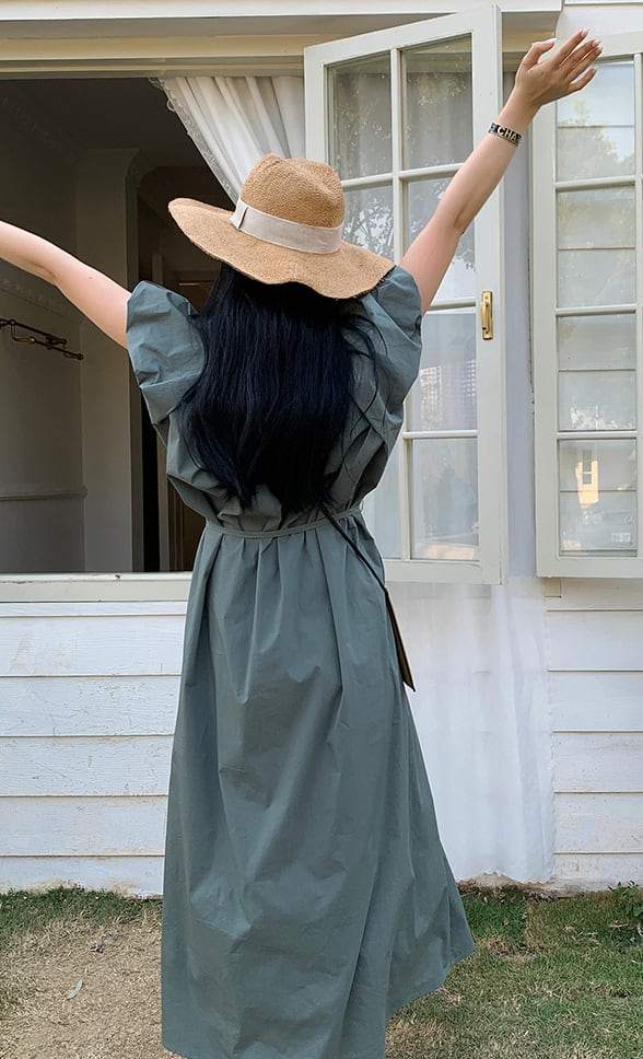 【動画あり】Vネックラフシルエットロングワンピース　３色展開 - select store mirror me【動画あり】Vネックラフシルエットロングワンピース　３色展開201336230mirror meselect store mirror me201336230ホワイトS
