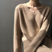 Vネックストレートニットワンピース　５色展開 - select store mirror meVネックストレートニットワンピース　５色展開189948029mirror meselect store mirror me189948029ホワイト