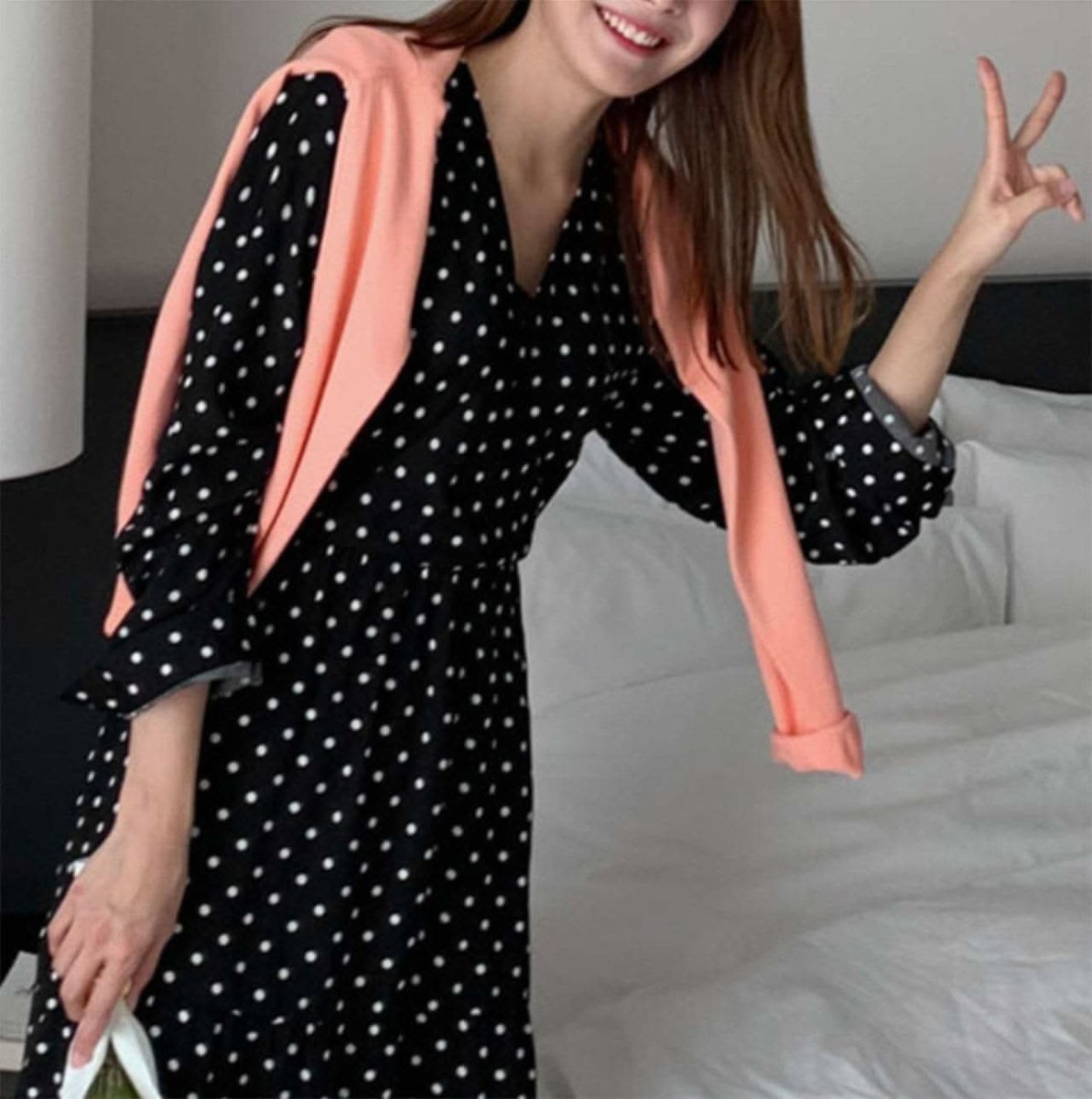 Vネック上品ドットタックフレアワンピース - select store mirror meVネック上品ドットタックフレアワンピース109742137mirror meselect store mirror me109742137S