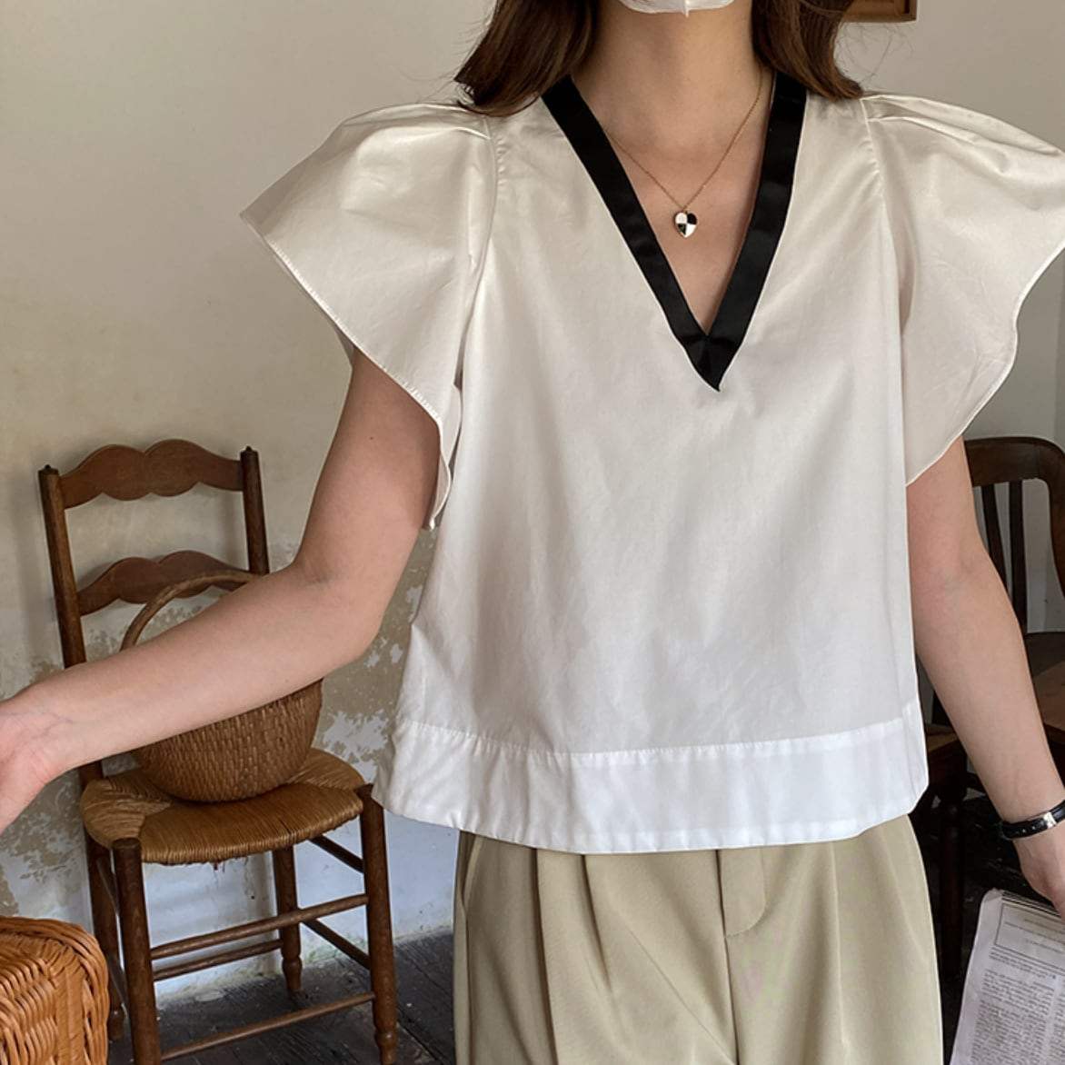 【動画あり】バイカラーバックリボンVネックトップス - select store mirror me【動画あり】バイカラーバックリボンVネックトップス174648528mirror meselect store mirror me174648528S