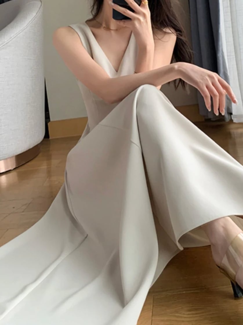 Vネックデザインピュアホワイトワンピース - select store mirror meVネックデザインピュアホワイトワンピース207105797mirror meselect store mirror me207105797S
