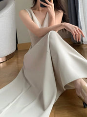 Vネックデザインピュアホワイトワンピース - select store mirror meVネックデザインピュアホワイトワンピース207105797mirror meselect store mirror me207105797S