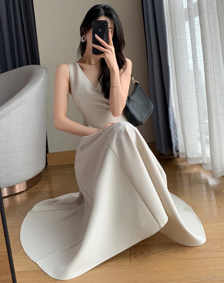 Vネックデザインピュアホワイトワンピース - select store mirror meVネックデザインピュアホワイトワンピース207105797mirror meselect store mirror me207105797S