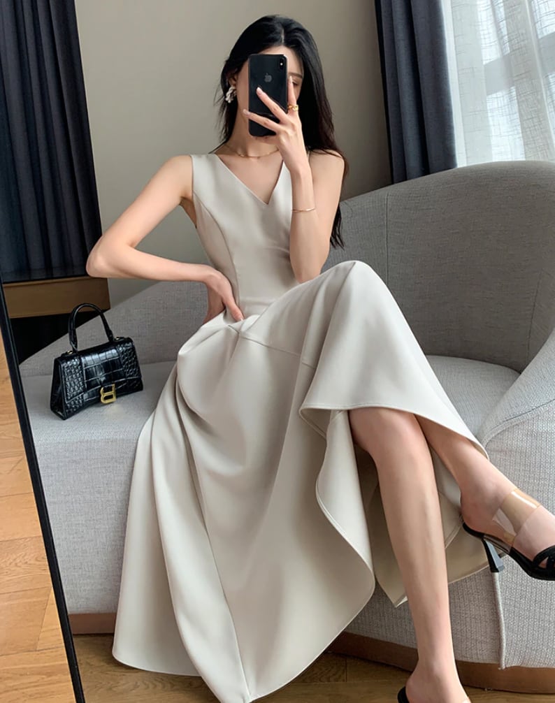 Vネックデザインピュアホワイトワンピース - select store mirror meVネックデザインピュアホワイトワンピース207105797mirror meselect store mirror me207105797S